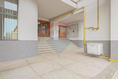 Apartament cu 3 camere decomandat, mobilat în Central - 1