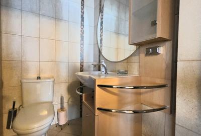 Apartament cu 3 camere semidecomandat, mobilat în Central - 13