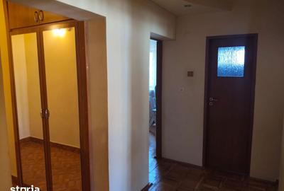 Apartament cu 3 camere decomandat în Central - 11