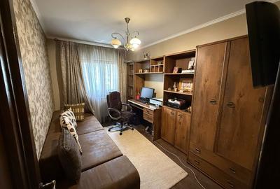 Apartament cu 3 camere în Liteni
