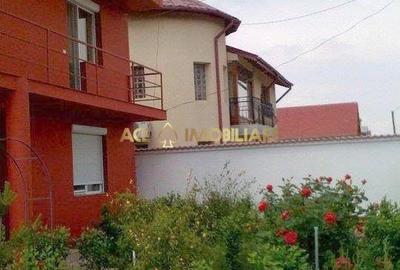 Casă individuală cu 6 camere cu Canalizare în Roșu - 2