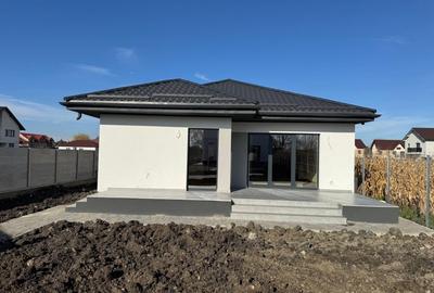 Casa noua, regim parter, mini cartier rezidential in Stupini - 11