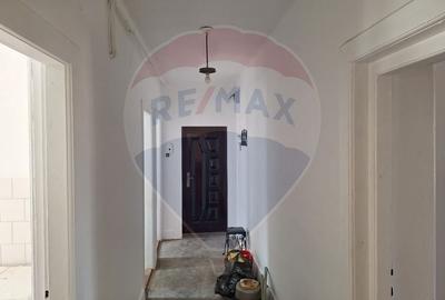 Apartament cu 2 camere in zona Central Simeria, Hunedoara - 11
