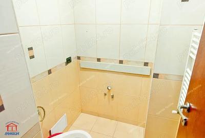 Apartament cu 3 camere decomandat în Micro 21 - 1