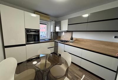 Apartament cu 3 camere decomandat, mobilat în Ștrand - 1