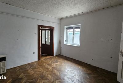 Casă cu 3 camere cu Teren 130 Mp în Central - 7