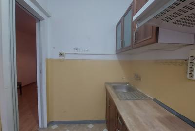 Bucur Obor, Liceu Iulia Hasdeu - 3