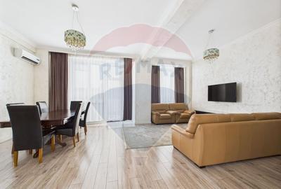 Apartament deosebit cu 3 camere | Curte 63 mp | Damaroaia - 1