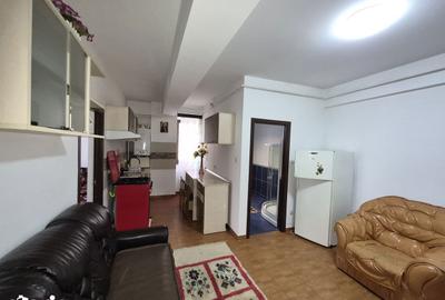 Apartament cu 3 camere în Podu Roș - 3