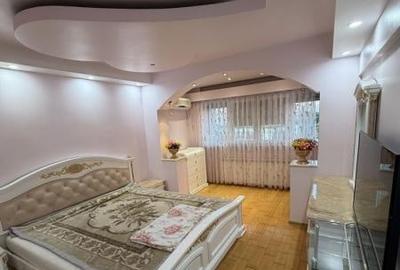 Apartament cu 3 camere decomandat, mobilat în Unirii