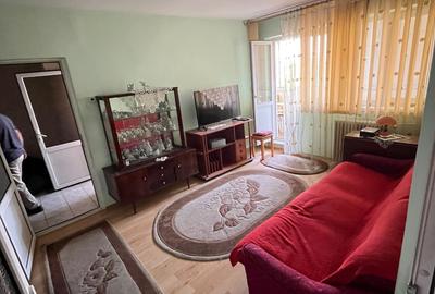 Apartament cu 2 camere decomandat, etaj 3/8, zona Tatarasi - 2