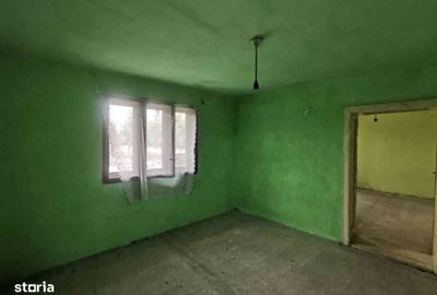 Casă cu 3 camere cu Teren 2000 Mp în Central - 9
