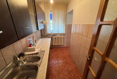 Apartament cu 3 camere decomandat în Sud - 4