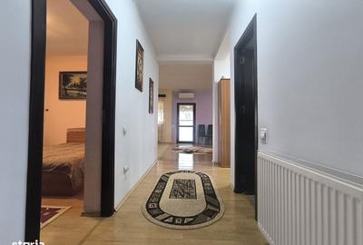 Casă cu 4 camere cu Teren 458 Mp în Săbăreni - 2