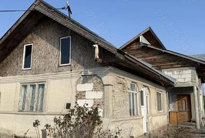 Casă cu 2 camere cu Teren 3700 Mp în Gămănești - 1