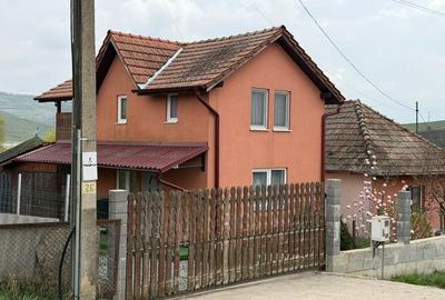 Casă cu 3 camere în Suatu - 5