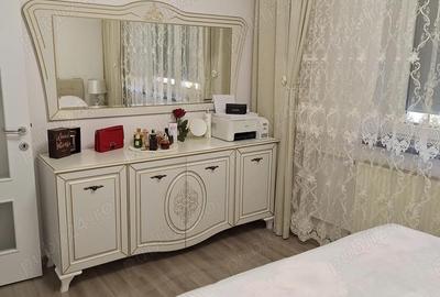 Apartament cu 3 camere decomandat în Drumul Taberei - 8