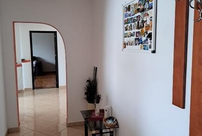 Apartament 4 camere, zona 13 Septembrie - 4