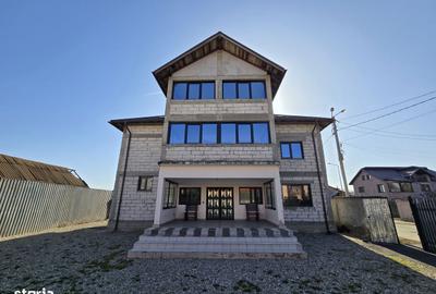 Casă cu 4 camere în Central - 17