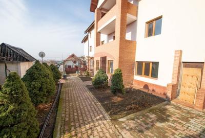 Casă cu 20 camere cu Teren 1395 Mp în Manolache - 7