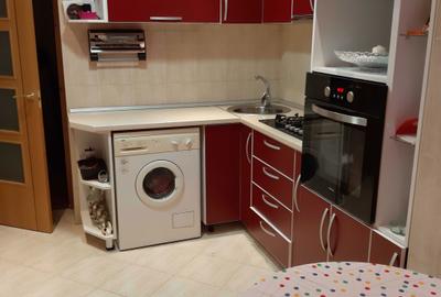 Apartament cu 3 camere decomandat în Central - 2