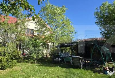 Casă cu 4 camere cu Teren 902 Mp în Central - 1