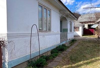 Casă cu 4 camere în Câmpuri - 1