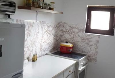 Casă cu 3 camere semidecomandat în Sărișor - 2