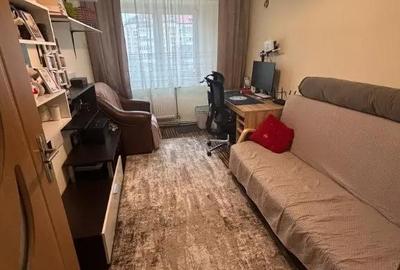 Apartament cu 3 camere decomandat în Traian - 1