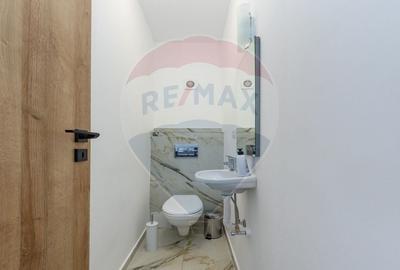 Casă cu 9 camere cu Teren 501 Mp în Hărman - 12