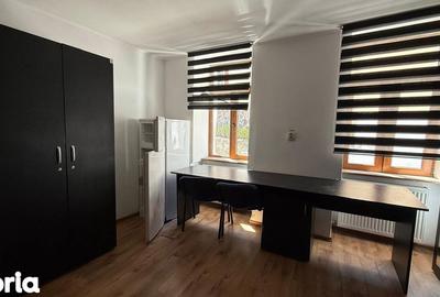 Casă cu 7 camere cu Teren 130 Mp în Centrul Istoric - 8