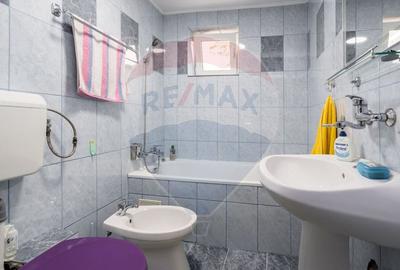 Casă cu 6 camere cu Teren 458.01000976562 Mp în Rahova - 20