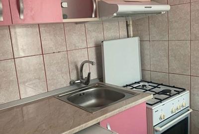 Garsonieră în Vest - 6