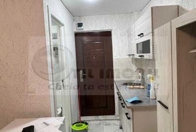 Camera de camin cu baie proprie  - in spate la JUMBO- pret 30000 euro - 5