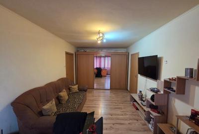Apartament cu 2 camere semidecomandat, mobilat în Circumvalațiunii - 1