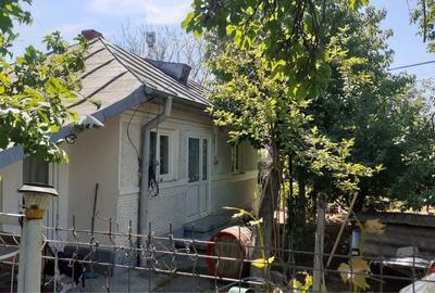 Casă cu 2 camere în Pietroasele - 3