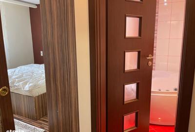Apartament cu 3 camere decomandat în Calea Dumbrăvii - 2