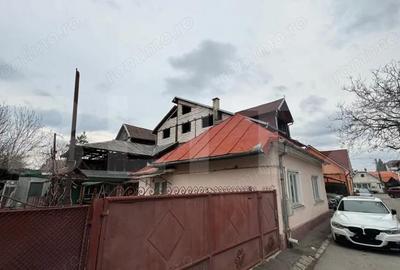 Casă cu Teren 460 Mp în Central