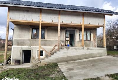 Casă cu 4 camere cu Teren 1360 Mp în Așchileu - 1