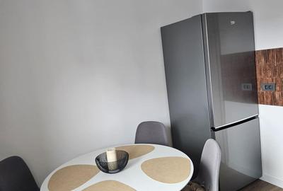 Apartament cu 3 camere decomandat, mobilat în 13 Septembrie - 7