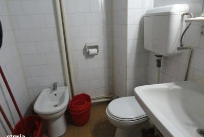 Apartament cu 2 camere decomandat în Romanilor - 14