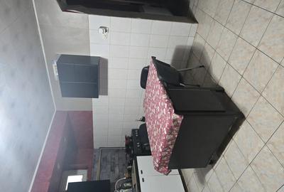 Vand apartament la curte comuna - 2