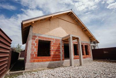 Casă cu 4 camere în Ceauru - 8