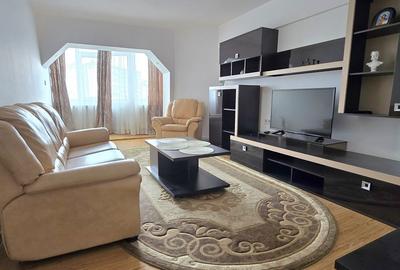 Apartament cu 3 camere decomandat, mobilat în Micro 3 - 7