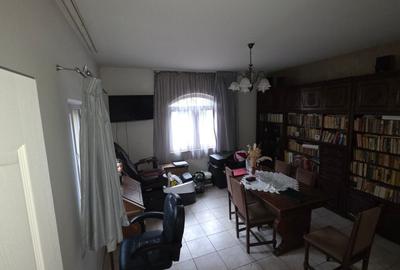 Închiriere Casă 2 camere la curte, central - 2