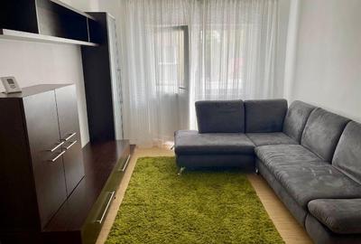 Ofer spre inchiriere ap. 4 camere decomandate - 2