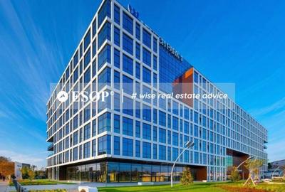 Spațiu comercial, de 750 mp, în Central - 8