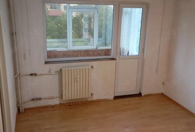 Propietar,vand apartament 2 camere ,semidecomandat in Constanta ,zona Groapa Penny market - 2