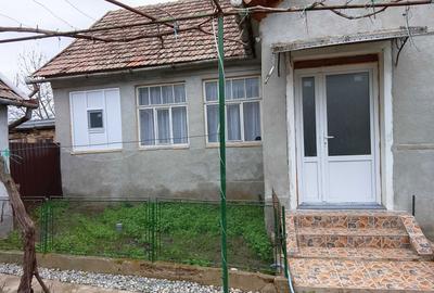 Casă cu 3 camere în Central - 2