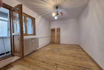 Apartament cu 3 camere decomandat în Păcurari - 8
